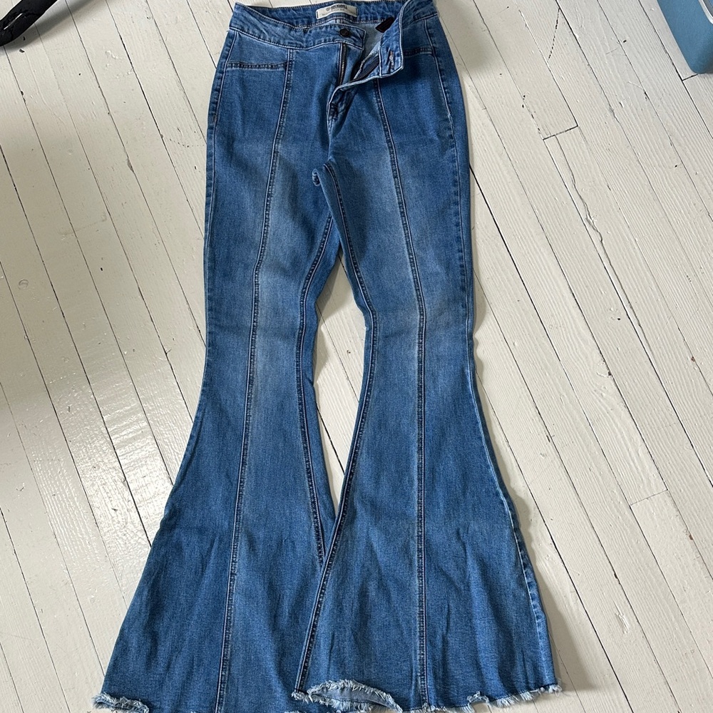 Chic Flare Denim Jeans
